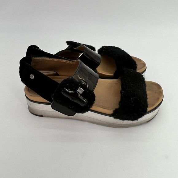UGG Le Fluff Womens Size 7.5 Black Patent Fuzzy Strap Platform Sandals - Picture 1 of 7